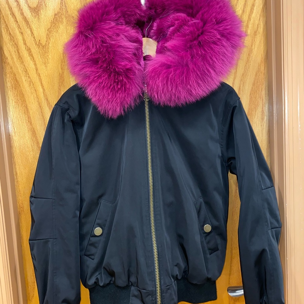 Peri Luxe hot pink hooded fur size M - Picture 3 of 3